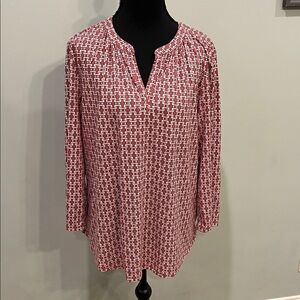 Liz Claiborne Burgundy and White Geometric Top
